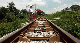 Phạm Thế Minh, một tấm gương điển hình. (Giải Nhất Nhóm ảnh - Giải ảnh báo chí Khoảnh Khắc Vàng 03)